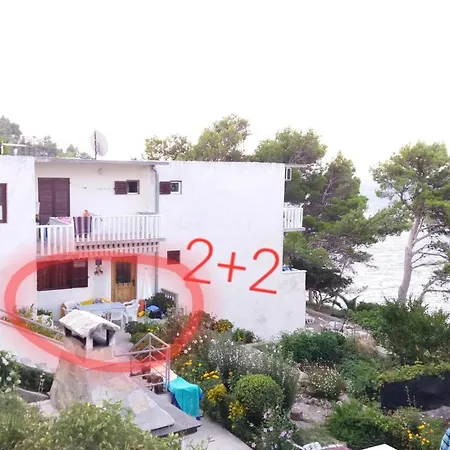 12 Apartment Brela
