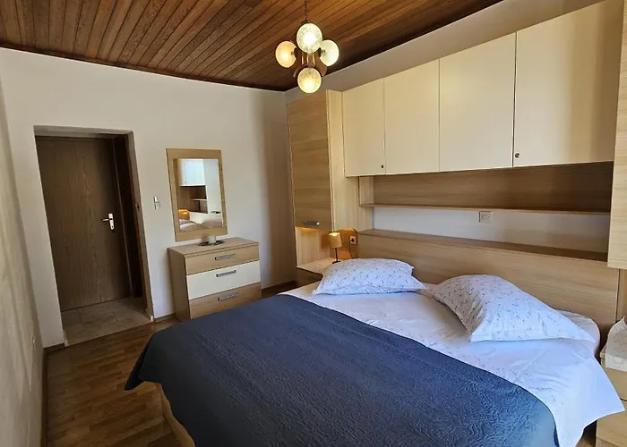 Apartamento 12 *